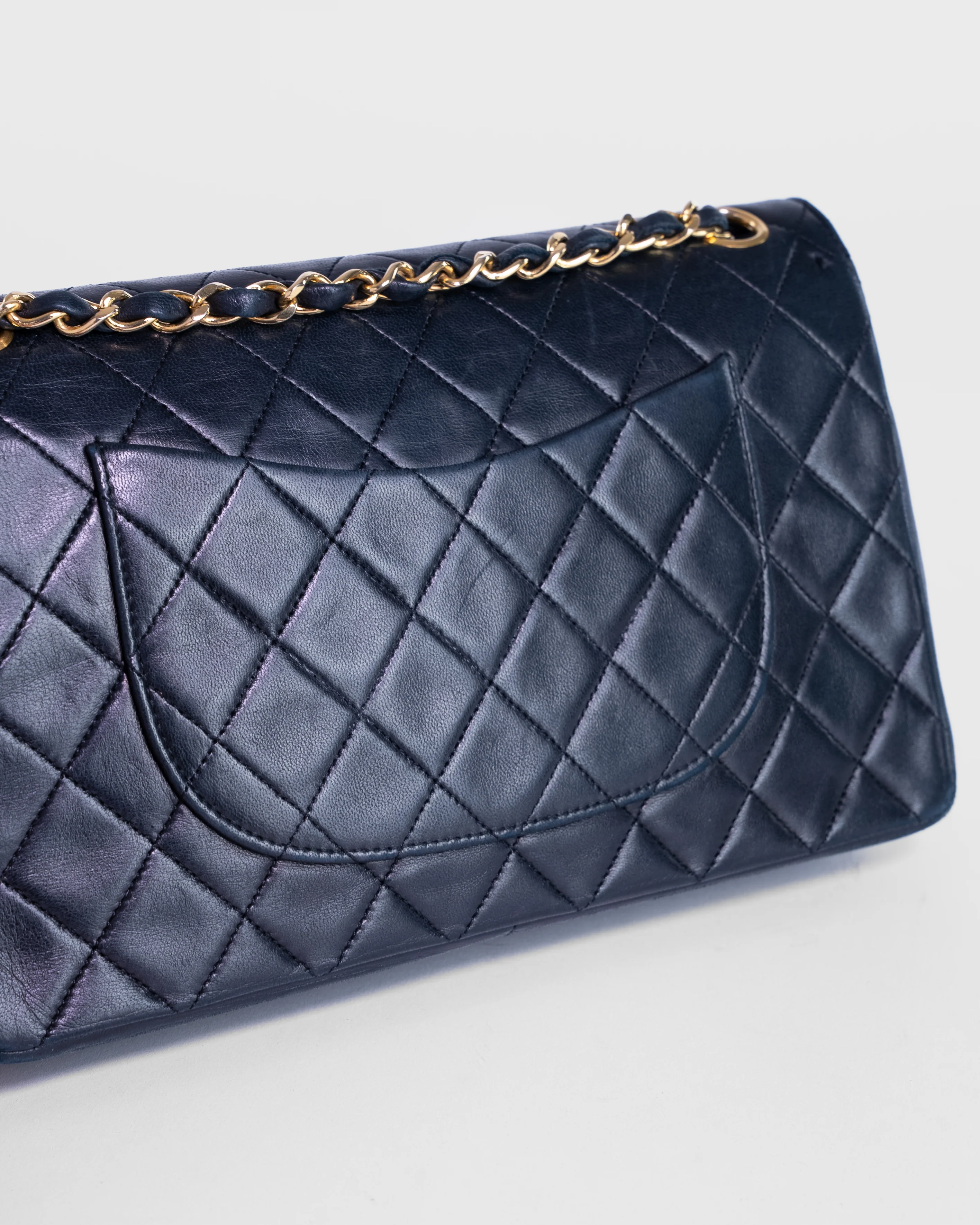 Classic Matelasse 25 Chain Flap Shoulder Bag Lamb Skin Dark Navy - Image 3