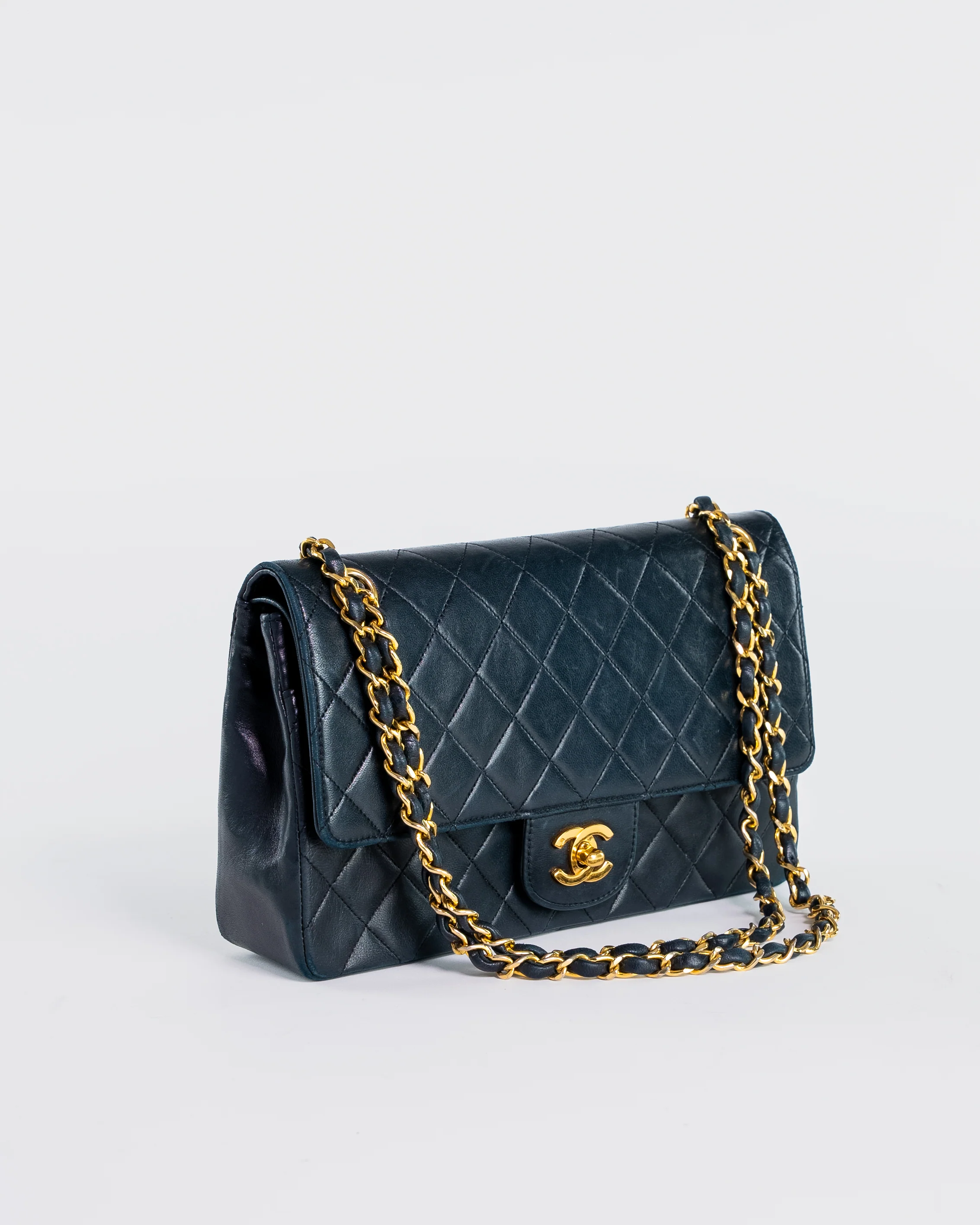 Classic Matelasse 25 Chain Flap Shoulder Bag Lamb Skin Dark Navy - Image 5