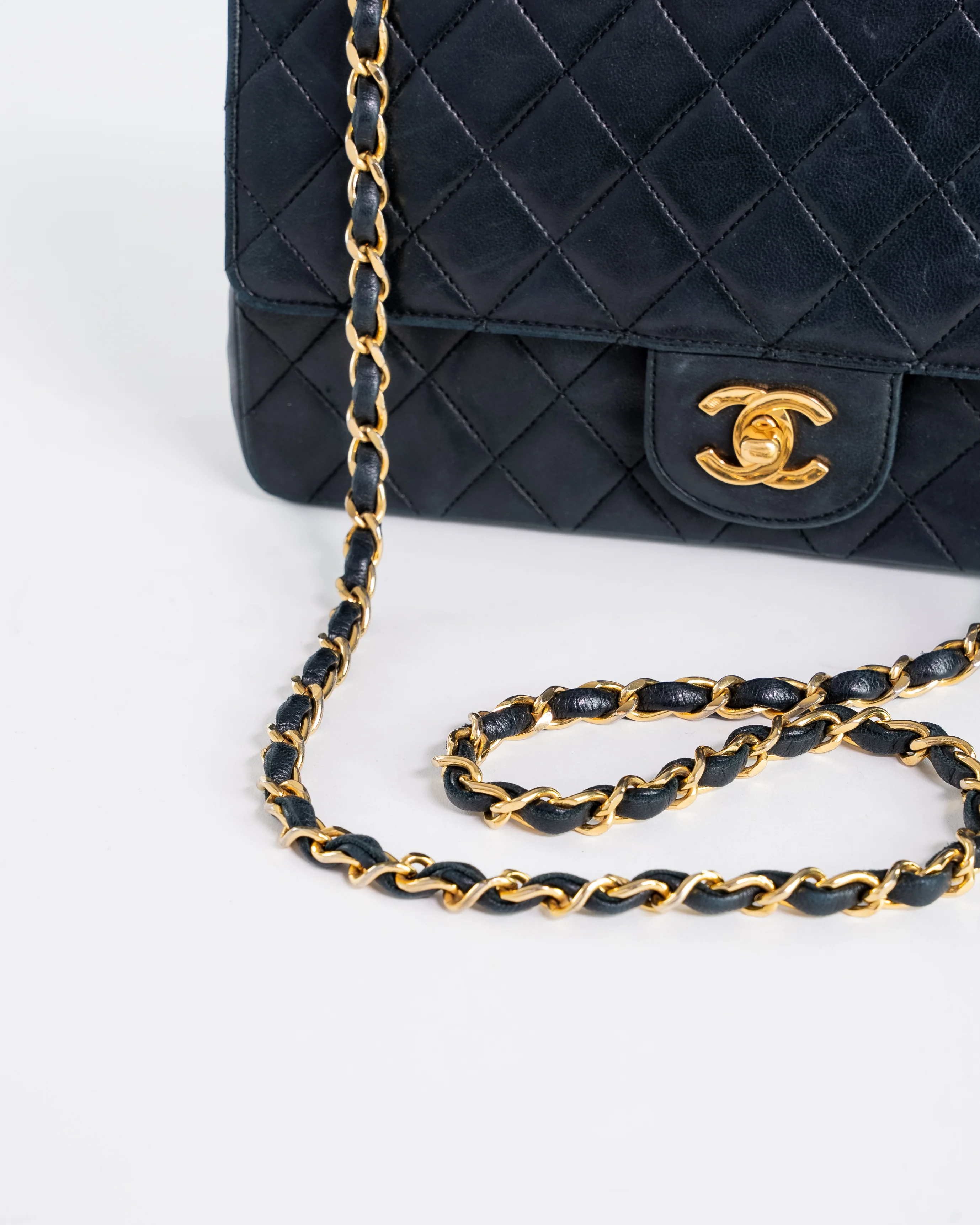 Classic Matelasse 25 Chain Flap Shoulder Bag Lamb Skin Dark Navy - Image 7