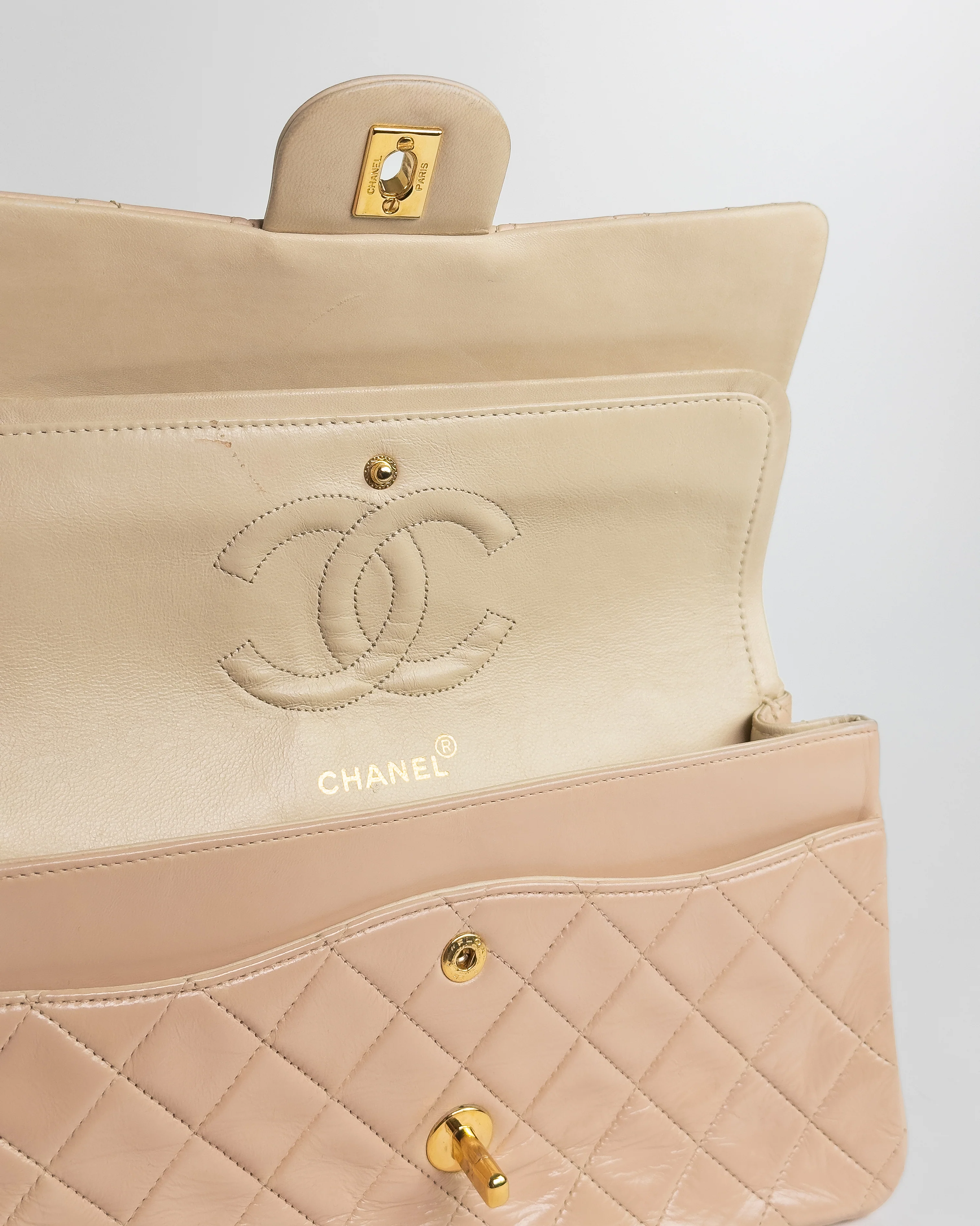 Classic Matelasse 25 Chain Flap Bag Lamb Skin Beige - Image 6