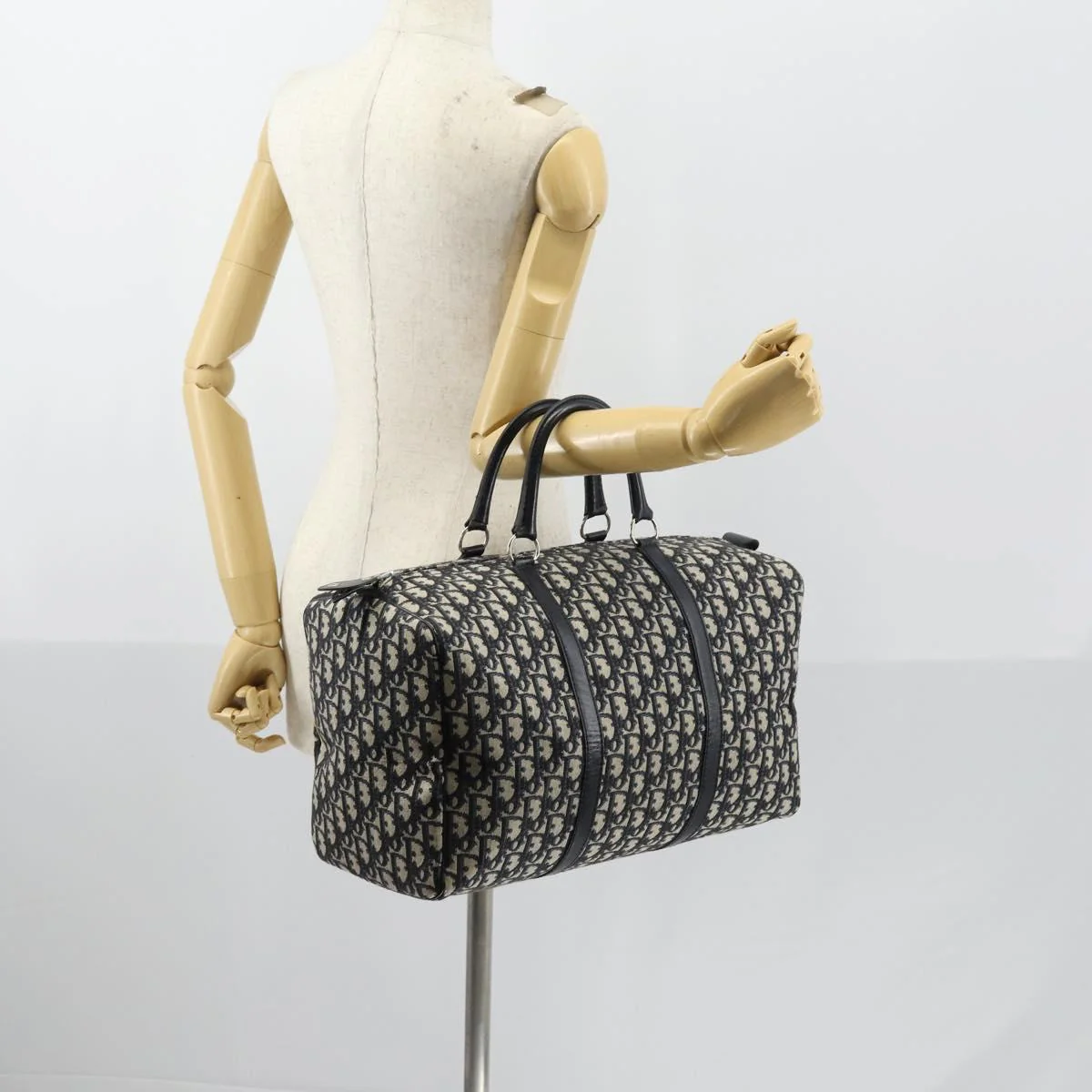 Trotter Canvas Boston Bag Navy Silver - Image 22