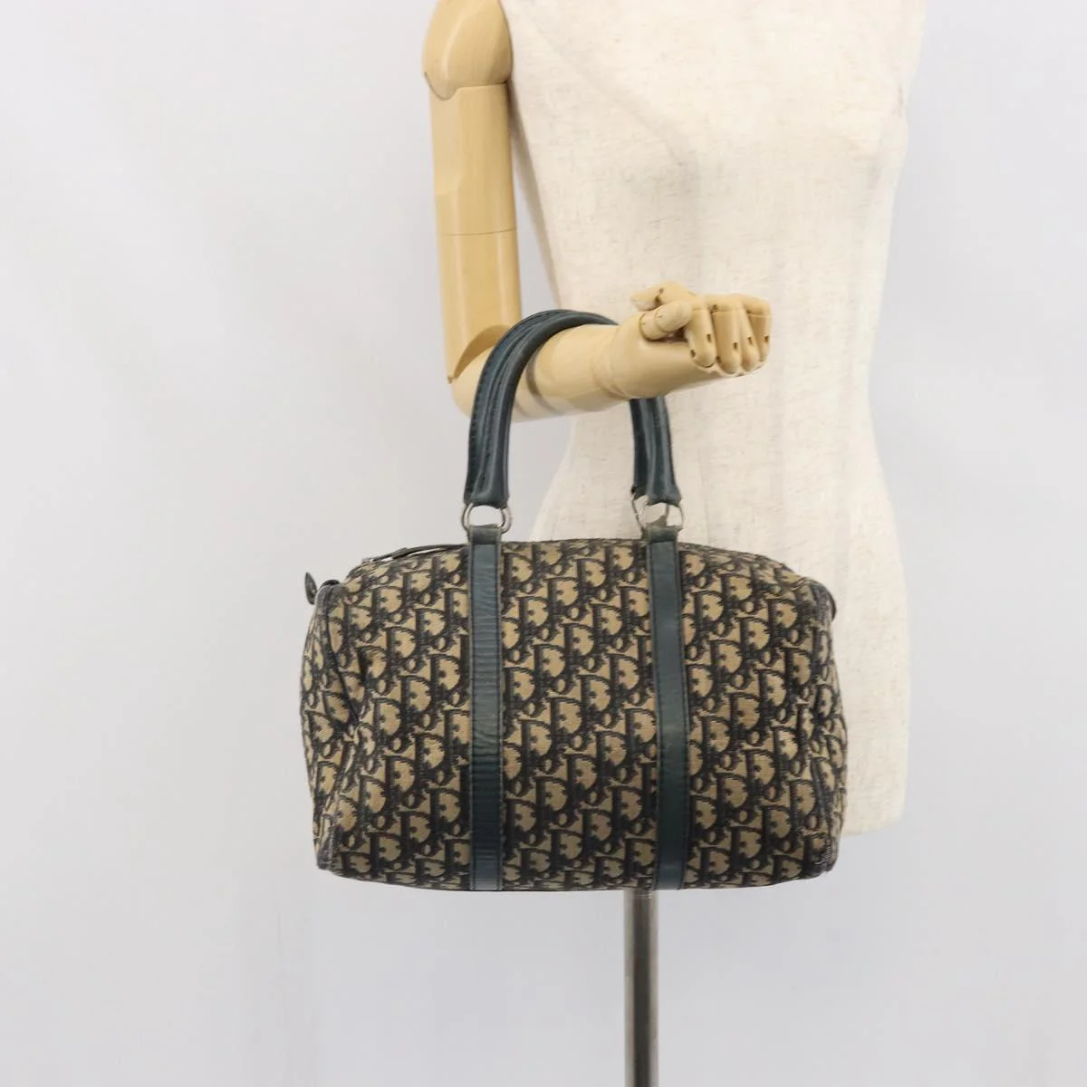 Trotter Canvas Boston Bag Navy Silver - Image 22