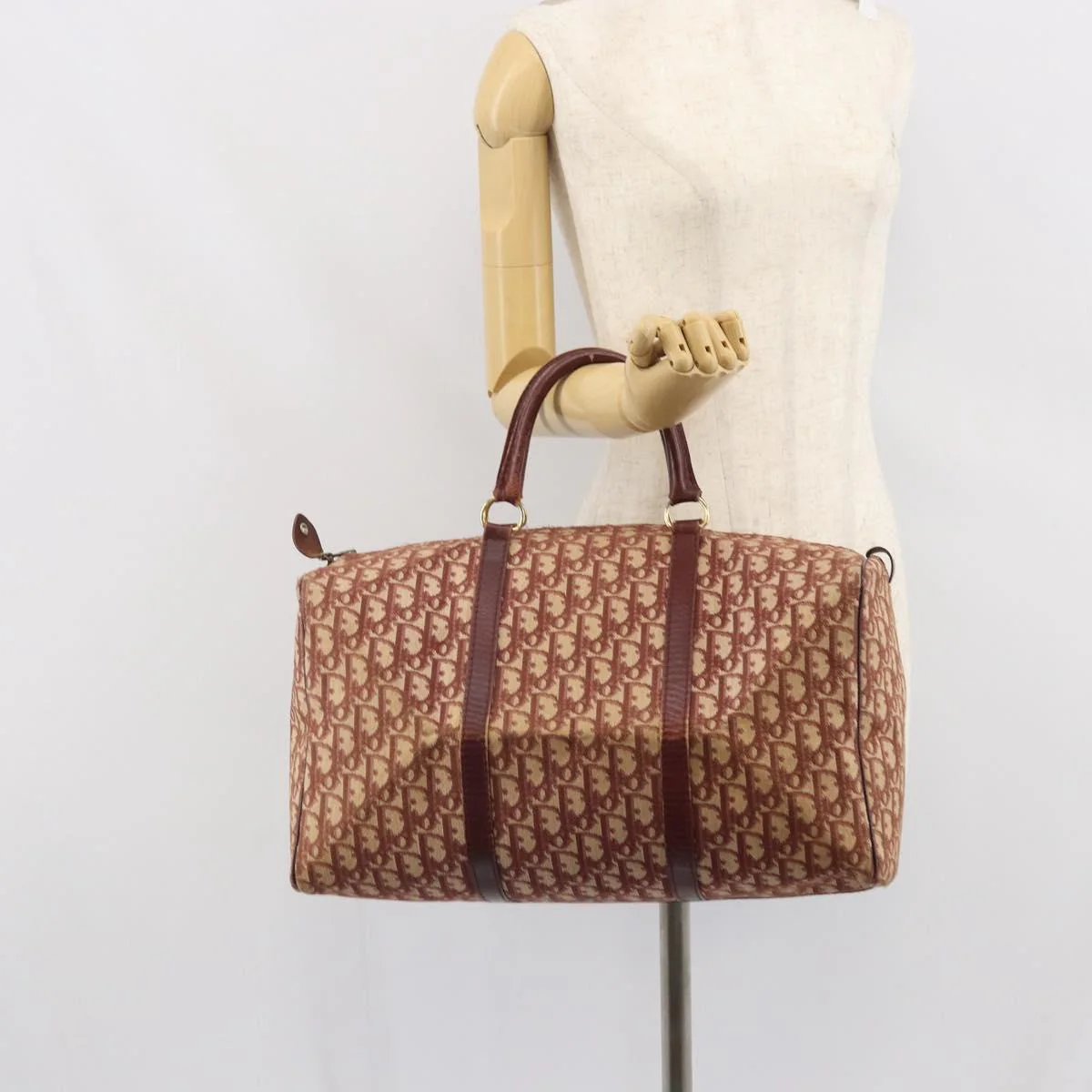Trotter Canvas Boston Bag Red Silver - Image 21