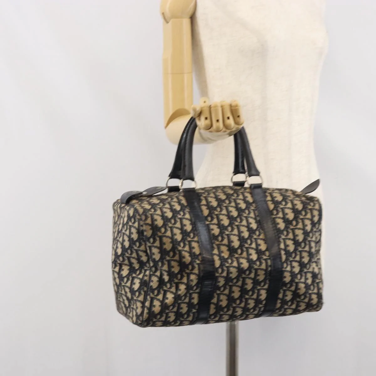 Trotter Canvas Hand Bag Navy Silver - Image 21