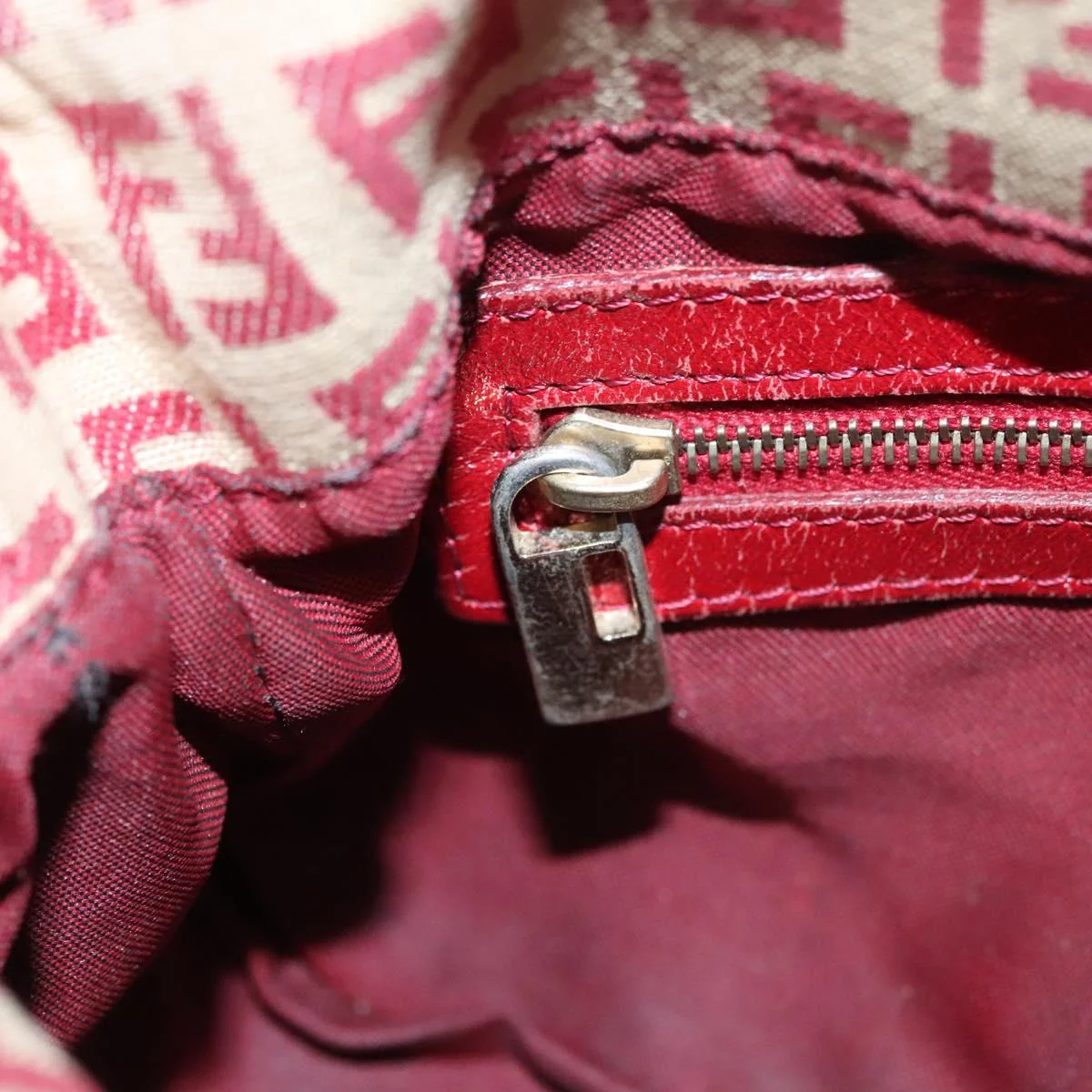 Zucchino Canvas Mamma Baguette Shoulder Bag Beige Red - Image 24