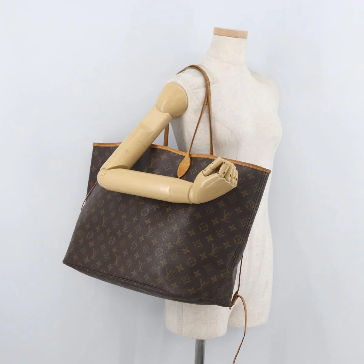 Monogram Neverfull GM Tote Bag - Image 23