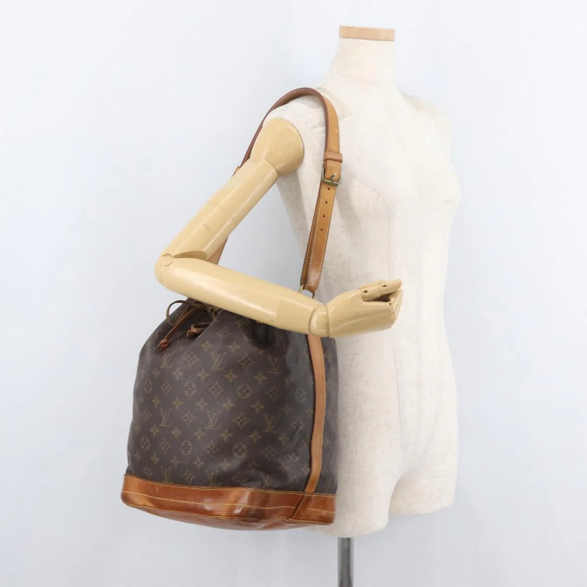 Monogram Noe Shoulder Bag - Image 21