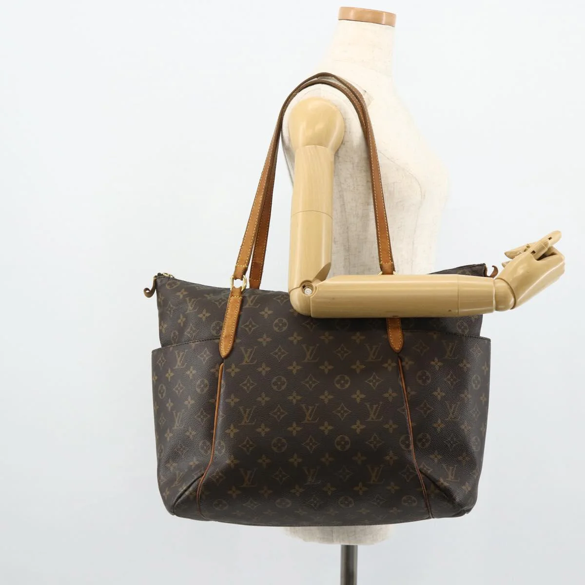 Monogram Totally GM Shoulder Bag - Image 22
